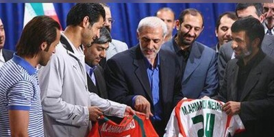 ماجرای هدیه لاکچری و میلیاردی محمود احمدی نژاد برای علی دایی و بازیکنان اردبیلی چه بود؟