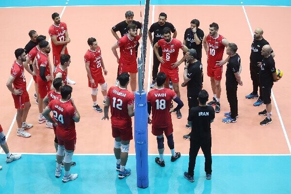 بعد از 8 شکست پیاپی تیم ملی والیبال اتفاق افتاد: کسر 6 امتیاز از سوی FIVB و سقوط آزاد ایران در رده بندی جهانی!